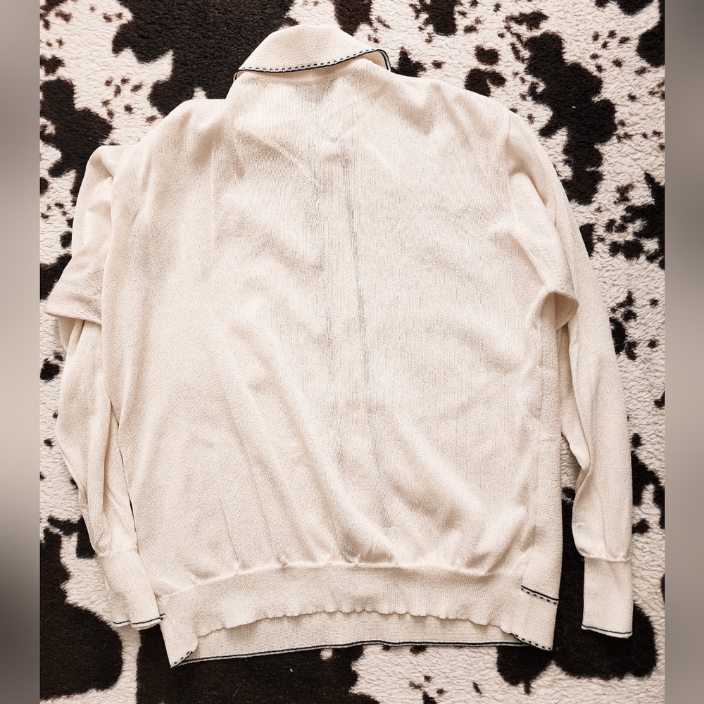 WOMEN'S 70'S SLIGHTLY SHEER BUTTON UP V-NECK BLOUSE - CREAM - Picture 5 of 6